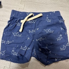 子ども服の画像