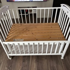 ベビーベッドの画像
