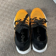 ワークマン ランニングシューズの画像