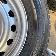 軽バンスタッドレスタイヤ4本セットの画像