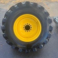 北海道発　コマツ　WA100 スノータイヤ　フルピン　ほぼ未使用の画像