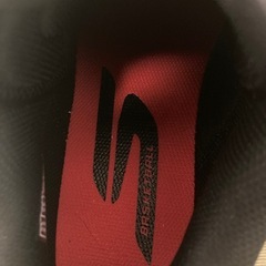 購入者決まりました   Skechers ランニングシューズ ホワイト/ブラック/レッドの画像