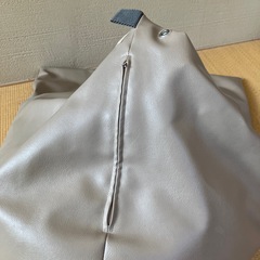 大東寝具のレザー調ビーズクッション　べーじゆベージュの画像