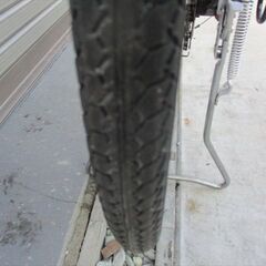 E641★限定特価★ 中古自転車 【26インチ　軽快車　赤　6段　LEDオートライト 】 入札お待ちしております(*^▽^*)の画像