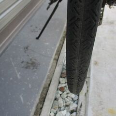 E642★限定特価★ 中古自転車 【27インチ　シティサイクル　ブラック　6段　LEDオートライト 】 入札お待ちしております(*^▽^*)の画像