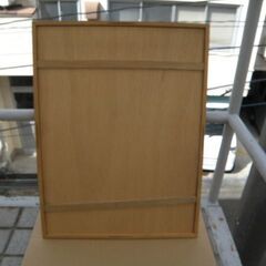 桜三角木製無垢額縁 透明ガラス入 すり傷等少有もコンディションは比較的良好  受け渡し日時自由 取りに来ていただける方の画像