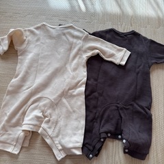 長袖ロンパース70 2枚　の画像