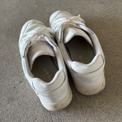 アディダス　26cm スニーカー　白の画像