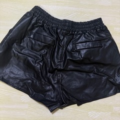 Sサイズ レザーハイウエストショートパンツの画像