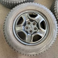 店頭引き渡し 中古 jeep ジープ レネゲード 純正ホイール スタッドレス 16インチ タイヤ 6.5J +40の画像