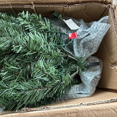 アメリカクリスマスツリー200㎝新品未使用の画像