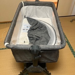 ベビーベッドの画像