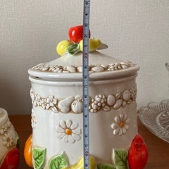 アンティークポットの画像