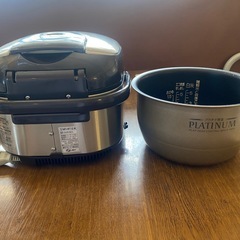 ★象印 IH 炊飯器 極め炊き NP-HF10 5.5合 プラチナ厚釜 ステンレス 熟成炊き 豪熱沸とう うるつや保温 30時間 ZOJIRUSHI 2017年製★の画像