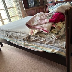 ダブルベッド フレームの画像