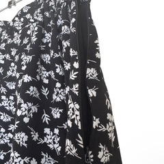 color + YOUR CLOSET 花柄ロングスカート Sサイズの画像