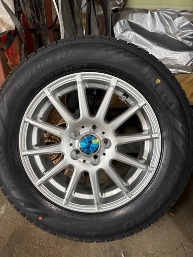 最終値下げ！！ 新品 スタッドレスタイヤ&アルミホイール