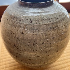 焼物の花瓶の画像