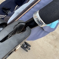 Combi（コンビ）ベビーカー　メチャカルハンディ オート4キャス compact（ネイビー系）日傘付きの画像