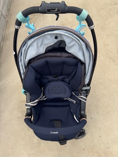 Combi（コンビ）ベビーカー　メチャカルハンディ オート4キャス compact（ネイビー系）日傘付き