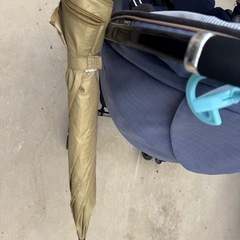 Combi（コンビ）ベビーカー　メチャカルハンディ オート4キャス compact（ネイビー系）日傘付きの画像