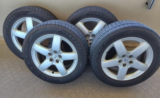 プジョー用ホイールバリ山スタッドレス付き