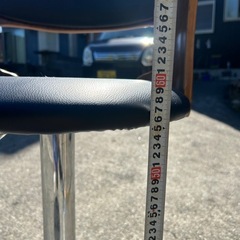 カウンターチェアーの画像