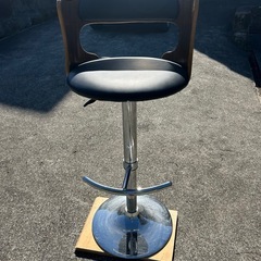 カウンターチェアーの画像