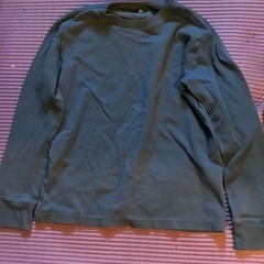 150センチ　男子　ユニクロパーカー2トレーナー1の画像