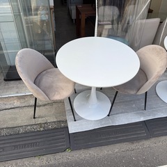 テーブル　チェア　三点セットの画像