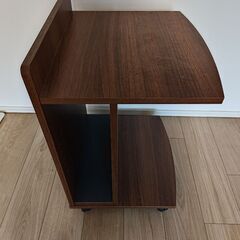 キャスター付サイドテーブルの画像