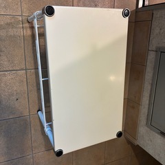 【無料】アイボリーのローテーブルの画像