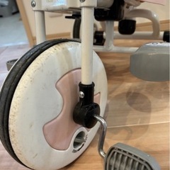 コントローラー付き三輪車の画像