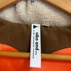 niko and... ダウンベスト赤の画像