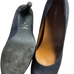 STRAWBERRY FIELDS ブラック スエード ヒールの画像