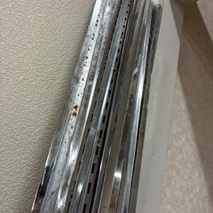 11月15日期限 いざ買うと高いやつ 棚受&棚柱 柱2本＋受4組(8本)で1セットが7セットの画像