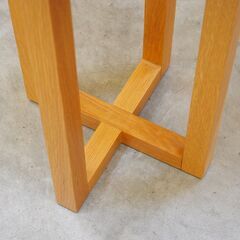 ≪zyt2524ジ≫ 遠藤照明 アビタスタイル 小型サイドテーブル ラブリエ13 オーク突板/ナチュラル 直径40cm 円形/丸テーブル/おしゃれ/中古家具/宮城県仙台市 71023-02の画像