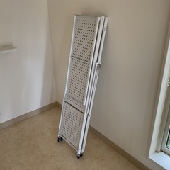 【ほぼ新品】4段折りたたみスチールラックキャスター付きの画像