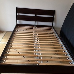 ダブルベッド（幅140cm）＋マットレス／引き取り限定〔板橋区・蓮根駅近く〕の画像