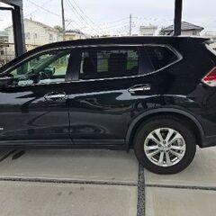 ホイール付きスタッドレスタイヤの画像