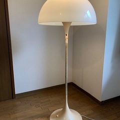 照明　床置きの画像