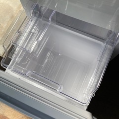 2021年製SHARP 152L冷蔵庫の画像