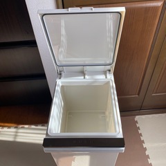 ニトリ　2段ゴミ箱の画像