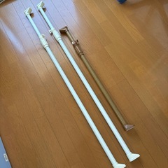 ３本セット★突っ張り棒★つっぱり棒★物干し★引っ掛け★〜約180cm＋〜約120cm位★ホワイト★木目調★伸縮可能★キズよごれありの画像