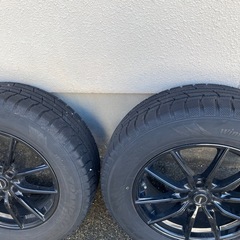 スタッドレスタイヤ225/65R17の画像