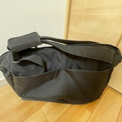 (ほぼ新品)無印　旅行用 ボストンバックバック　　　の画像