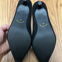 VIVIAN 靴　ブラック　スエード　ヒール4cm 未使用の画像