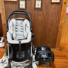 ベビーカー&チャイルドシートセット（トラベルシステム）の画像