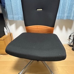 神奈川県横浜市 手渡し限定！定価10万 オカムラ デスクチェア ブラック オレンジの画像