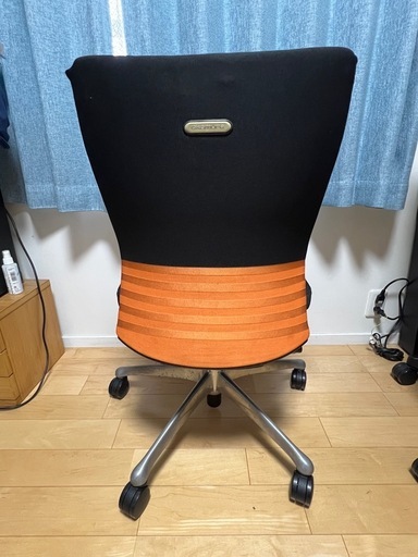 神奈川県横浜市 手渡し限定！定価10万 オカムラ デスクチェア ブラック オレンジ